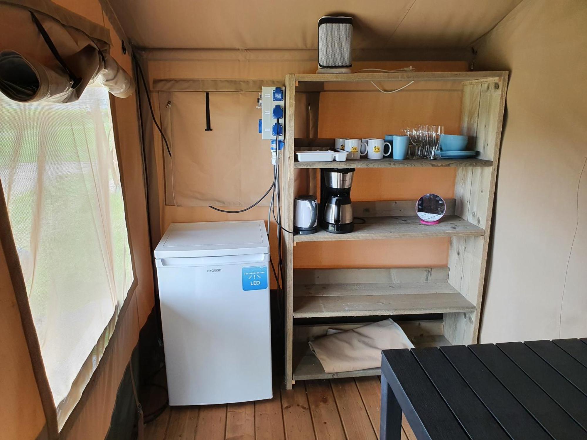 Camping De Oude Rijn Ter Aar Номер фото
